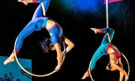 Flying Fruit Fly Circus' 'Girls with Altitude'. Photo by Ian Sutherland.