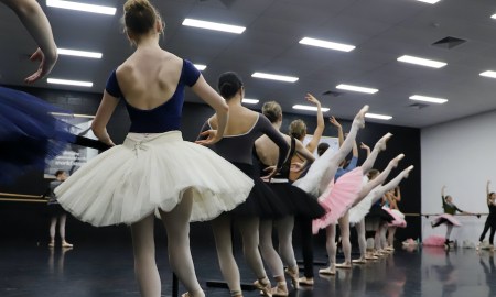 Queensland Ballet in rehearsal for 'Études'. Photo by Stephanie Do Rozario.